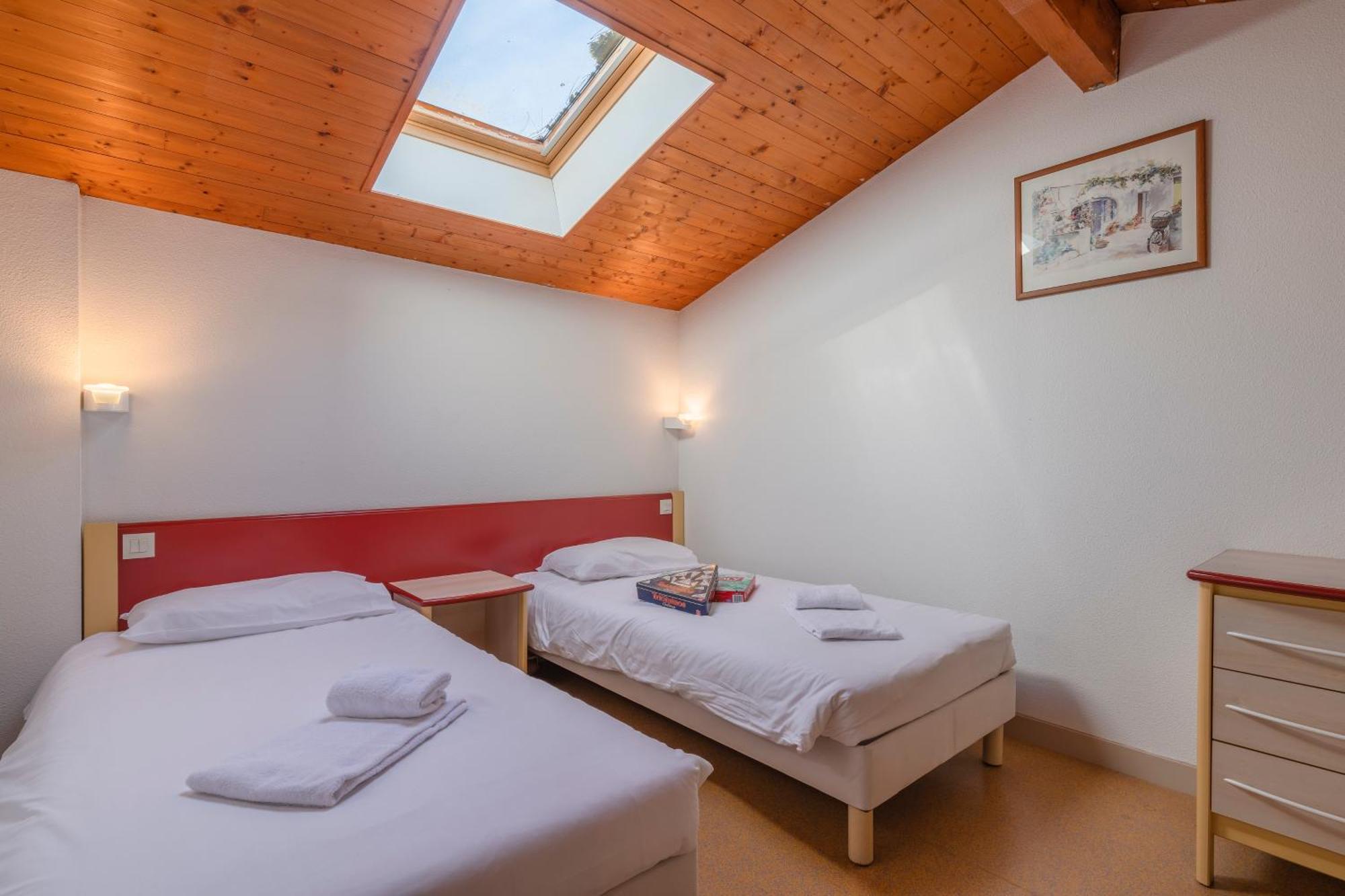 Azureva Ronce Les Bains Hotell Exteriör bild