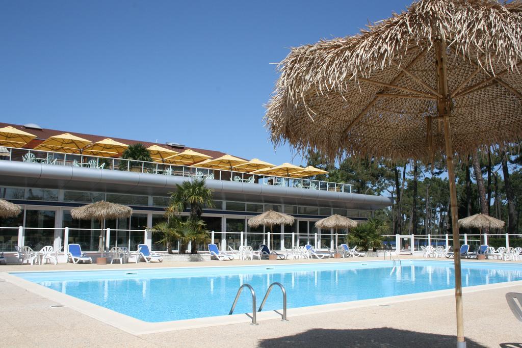 Azureva Ronce Les Bains Hotell Exteriör bild