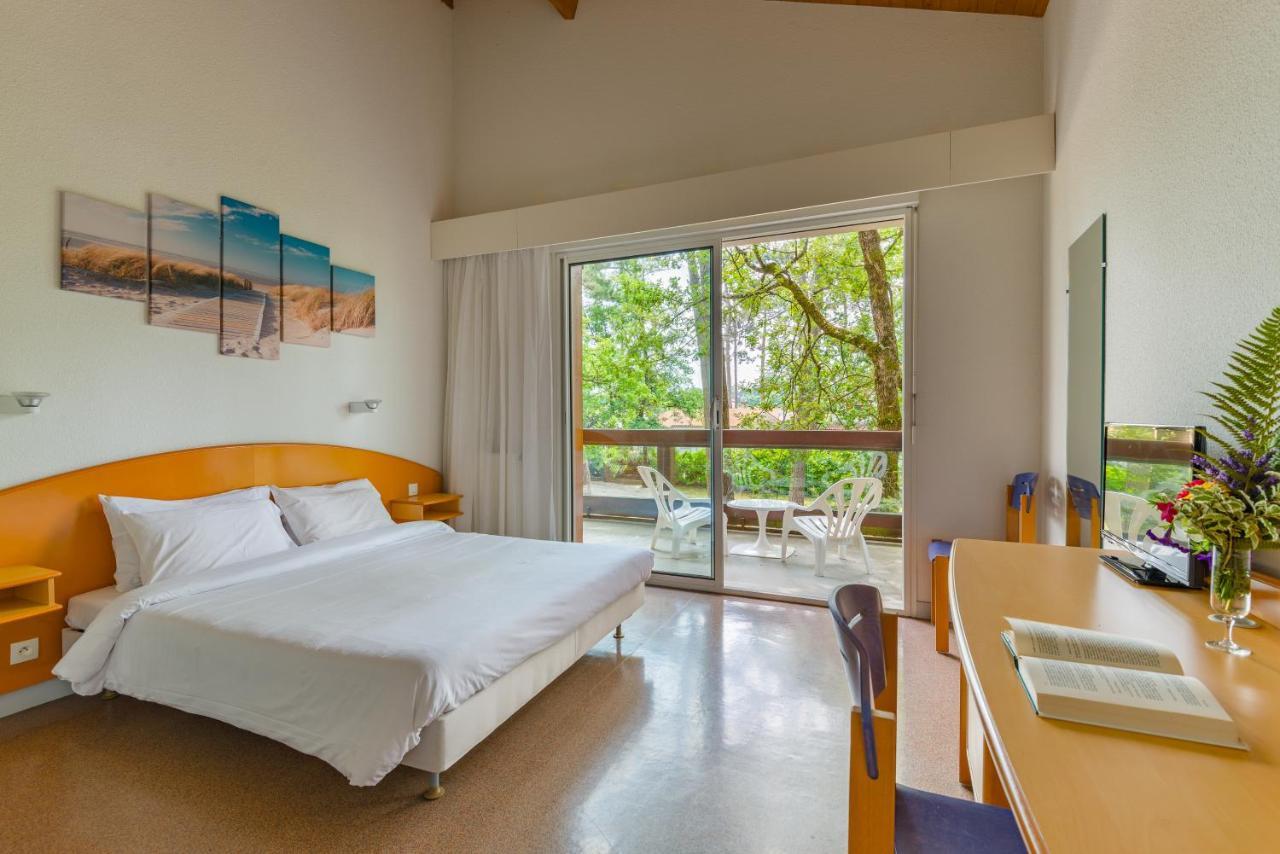 Azureva Ronce Les Bains Hotell Exteriör bild