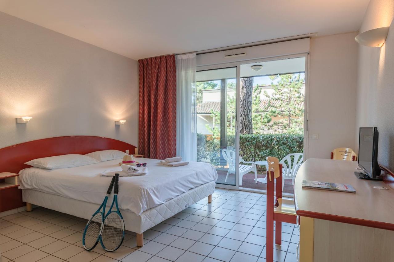 Azureva Ronce Les Bains Hotell Exteriör bild